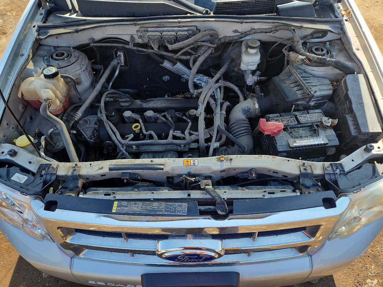 2011 FORD ESCAPE XLT photo 12