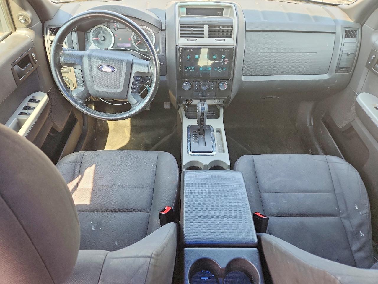 2011 FORD ESCAPE XLT photo 8