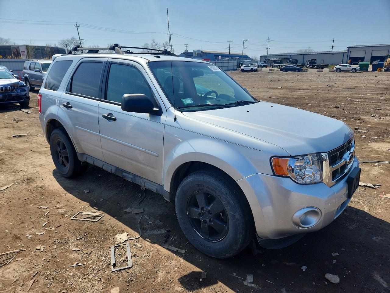 2011 FORD ESCAPE XLT photo 4