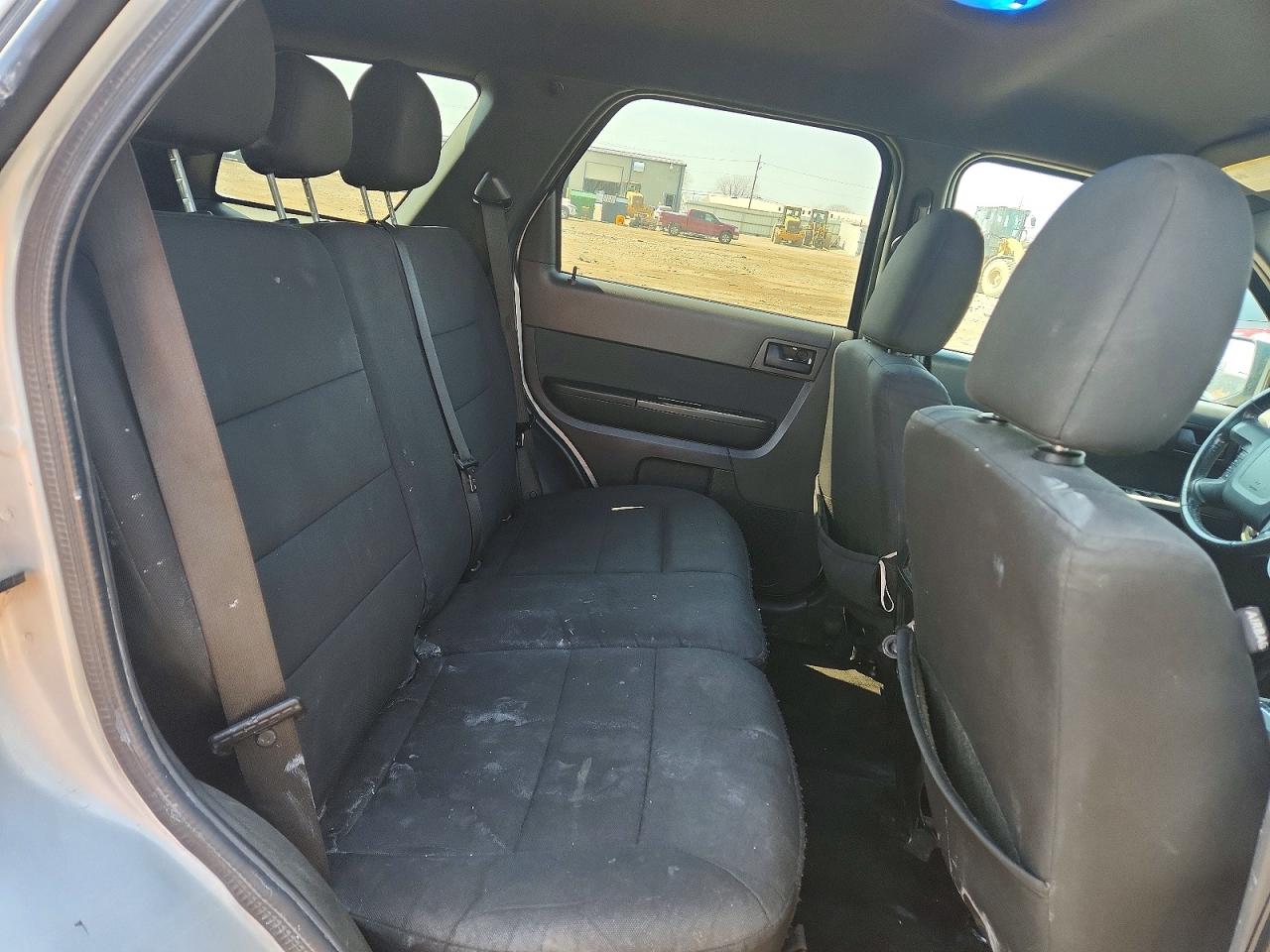 2011 FORD ESCAPE XLT photo 11