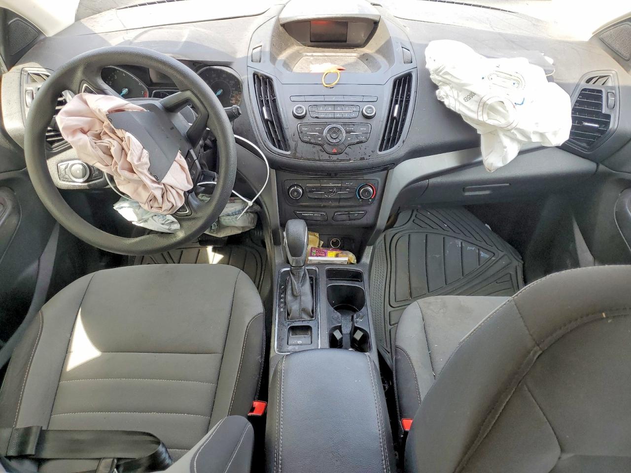 2019 FORD ESCAPE S photo 8