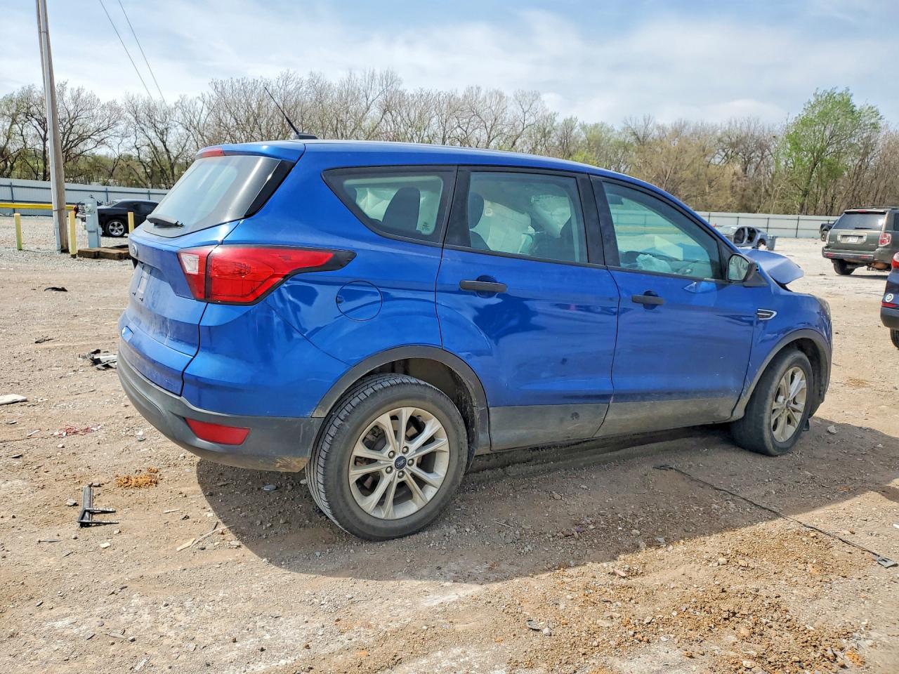 2019 FORD ESCAPE S photo 3