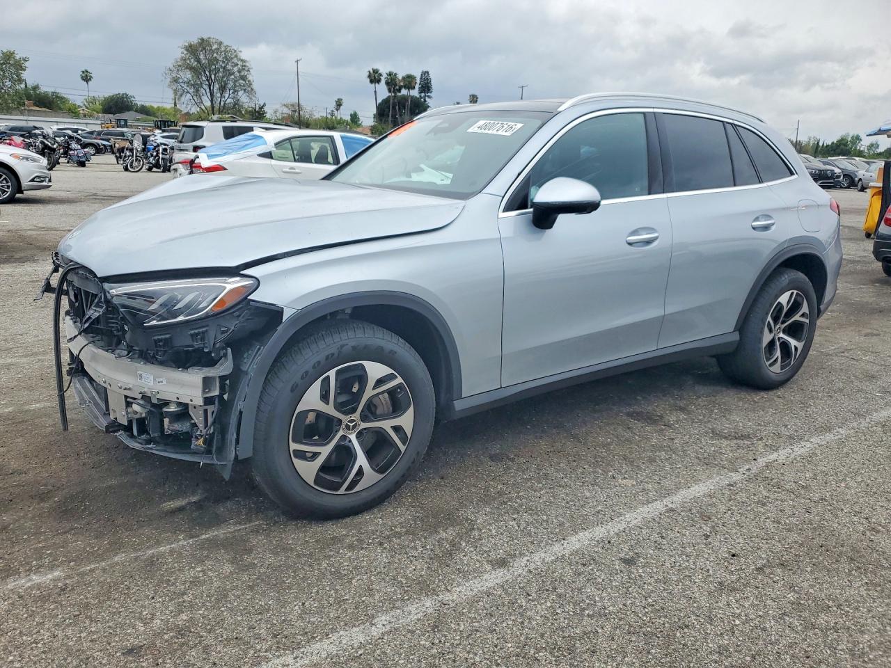 2025 MERCEDES-BENZ GLC