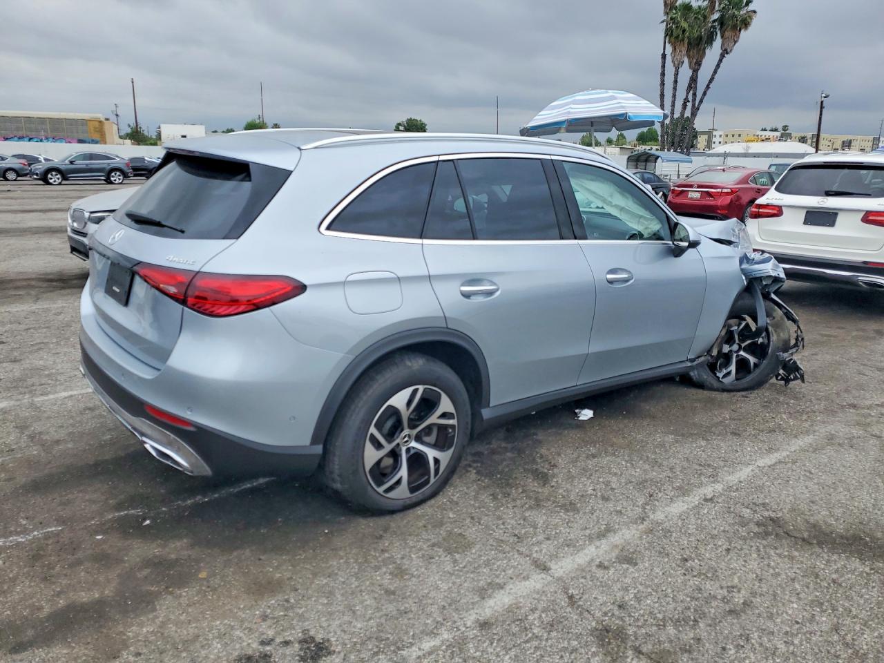 2025 MERCEDES-BENZ GLC 350E photo 7