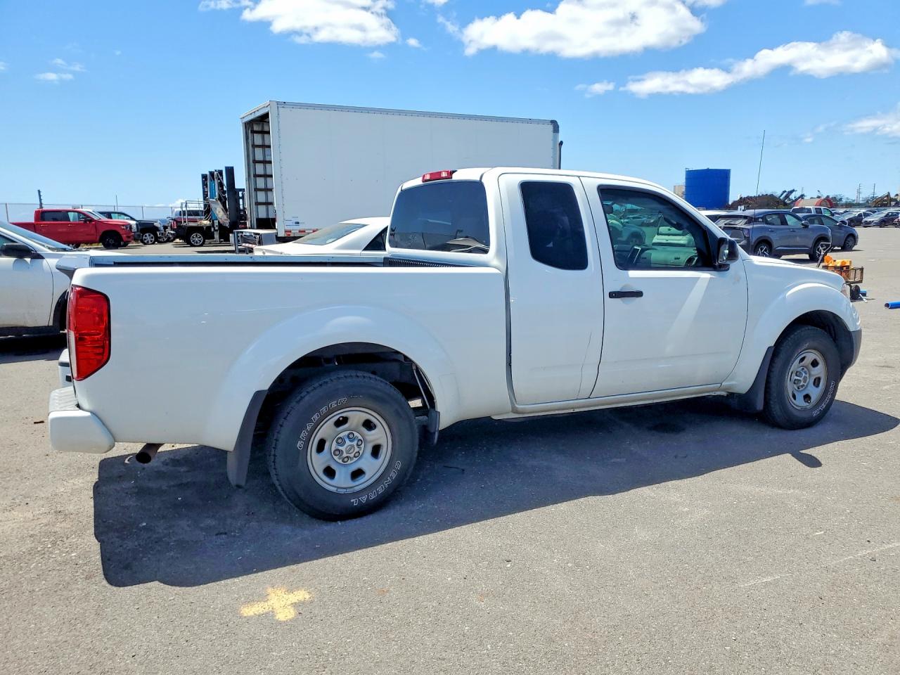 2019 NISSAN FRONTIER S photo 5