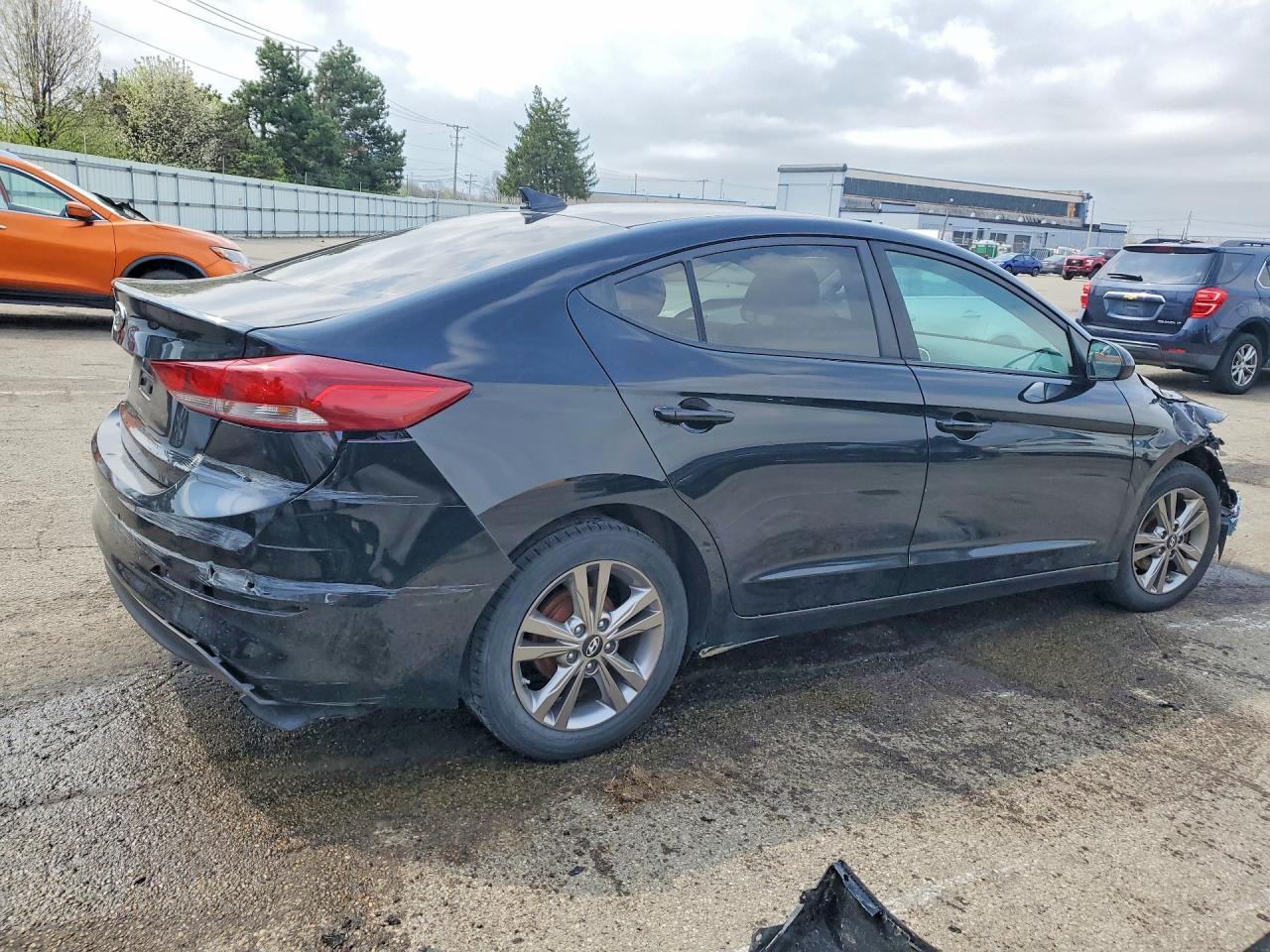 2017 HYUNDAI ELANTRA SE photo 3