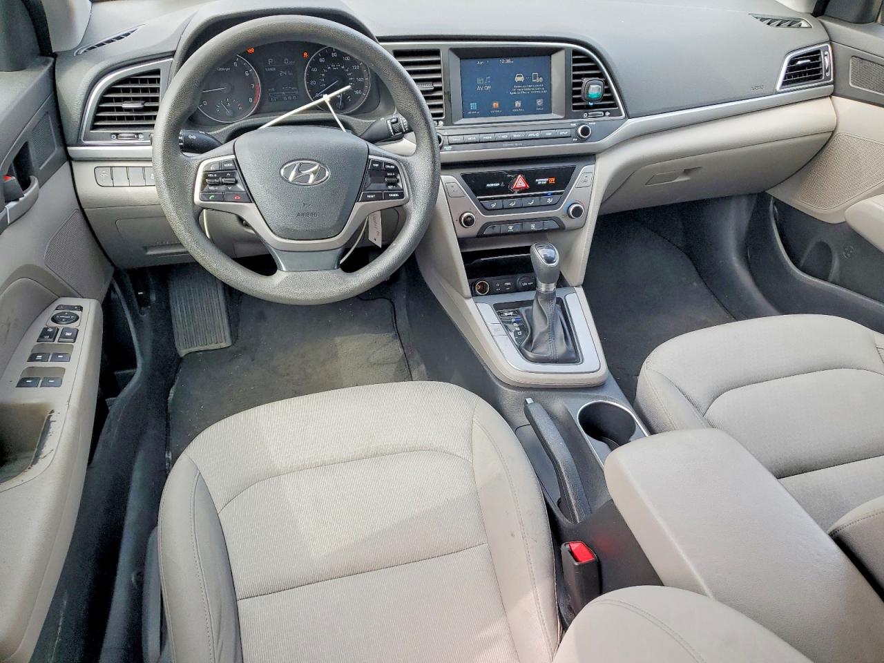 2017 HYUNDAI ELANTRA SE photo 8