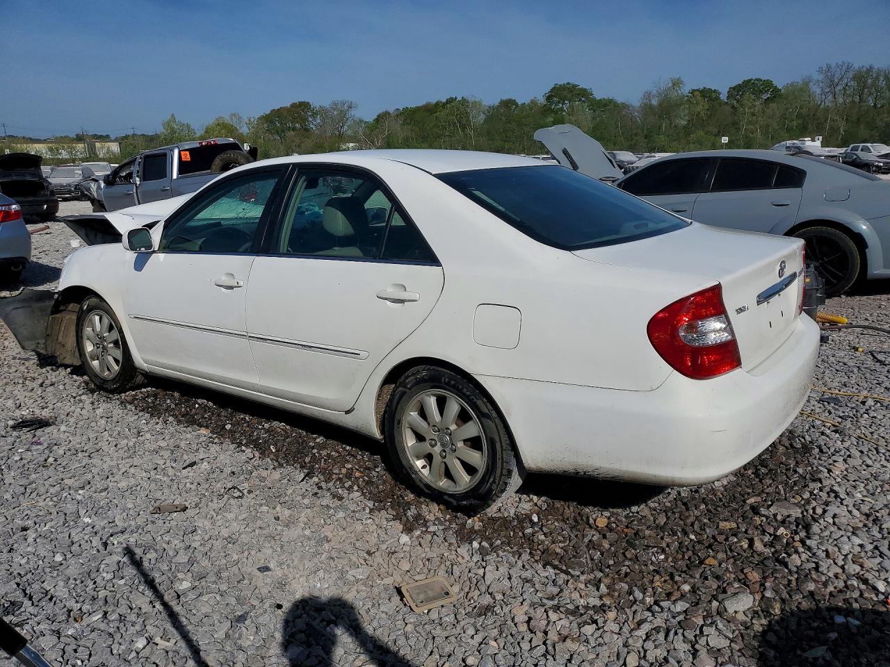 2002 TOYOTA CAMRY XLE V6 photo 3