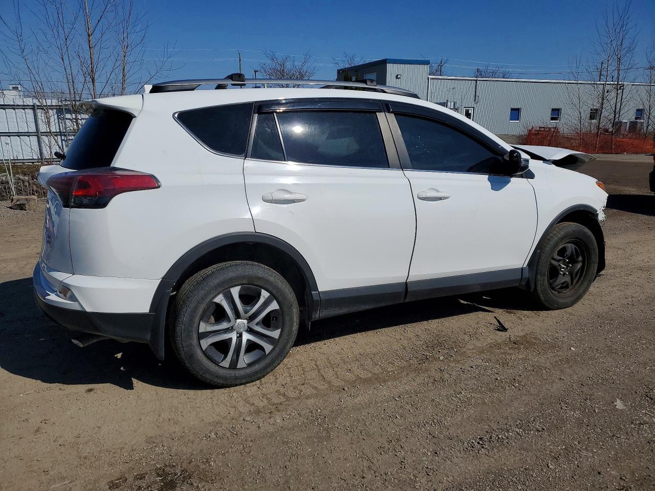 2017 TOYOTA RAV4 LE photo 3