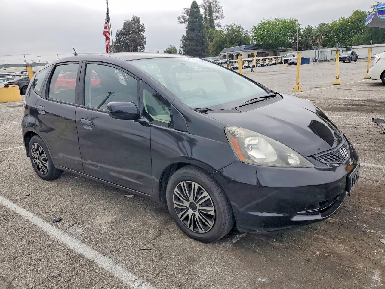 2013 HONDA FIT photo 7