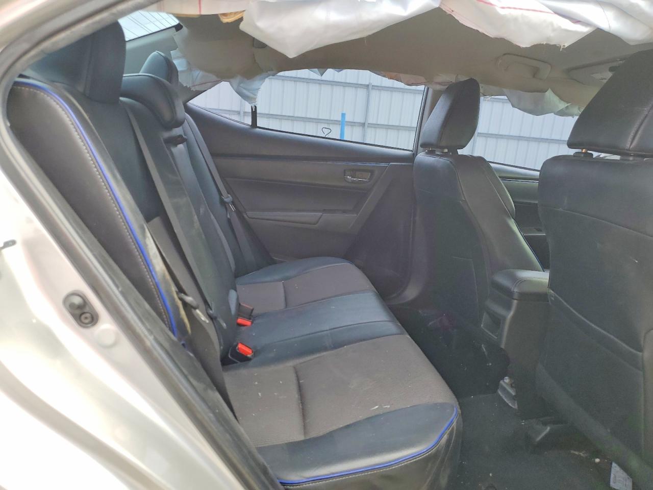 2019 TOYOTA COROLLA SE photo 19