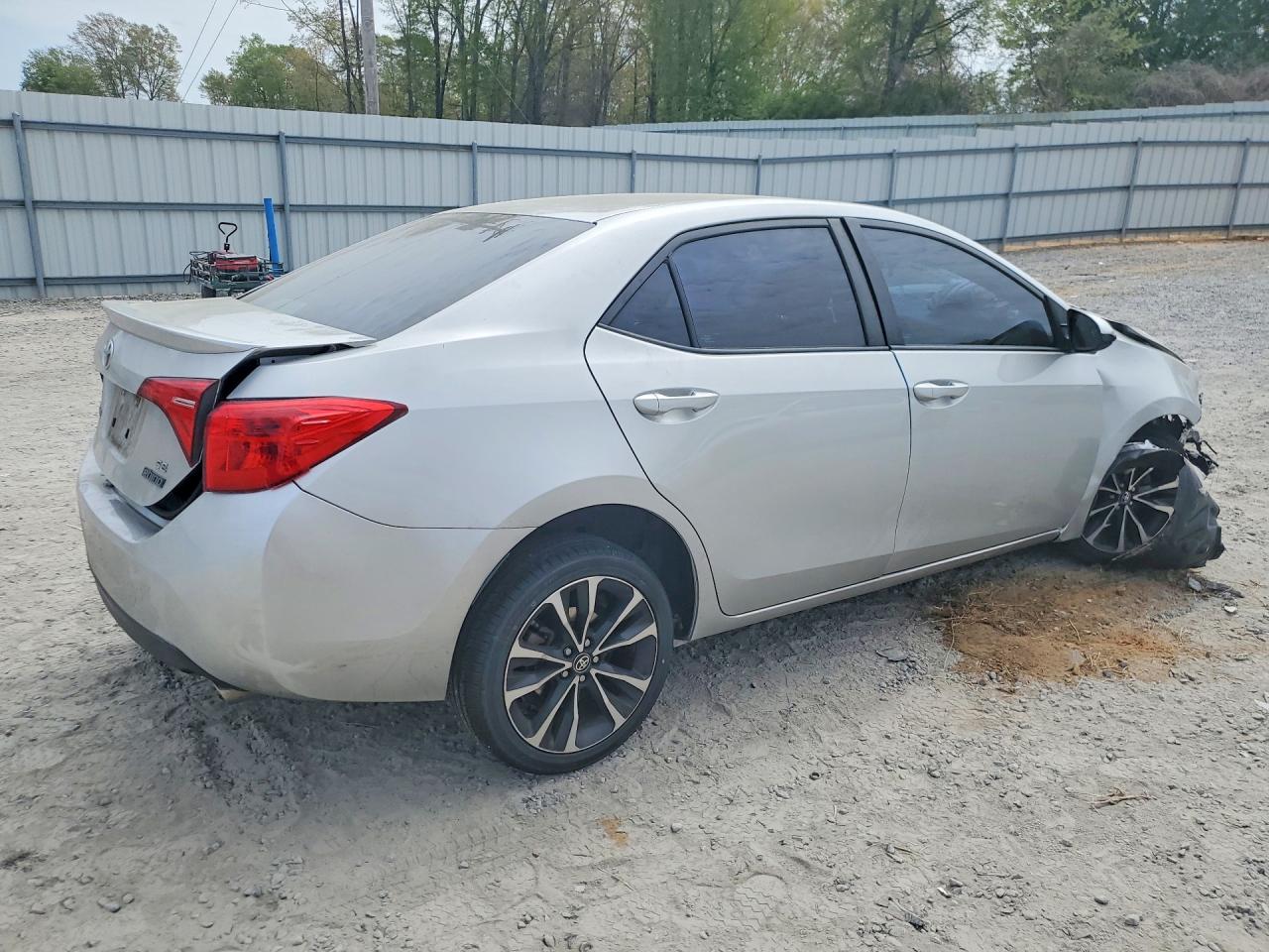 2019 TOYOTA COROLLA SE photo 5