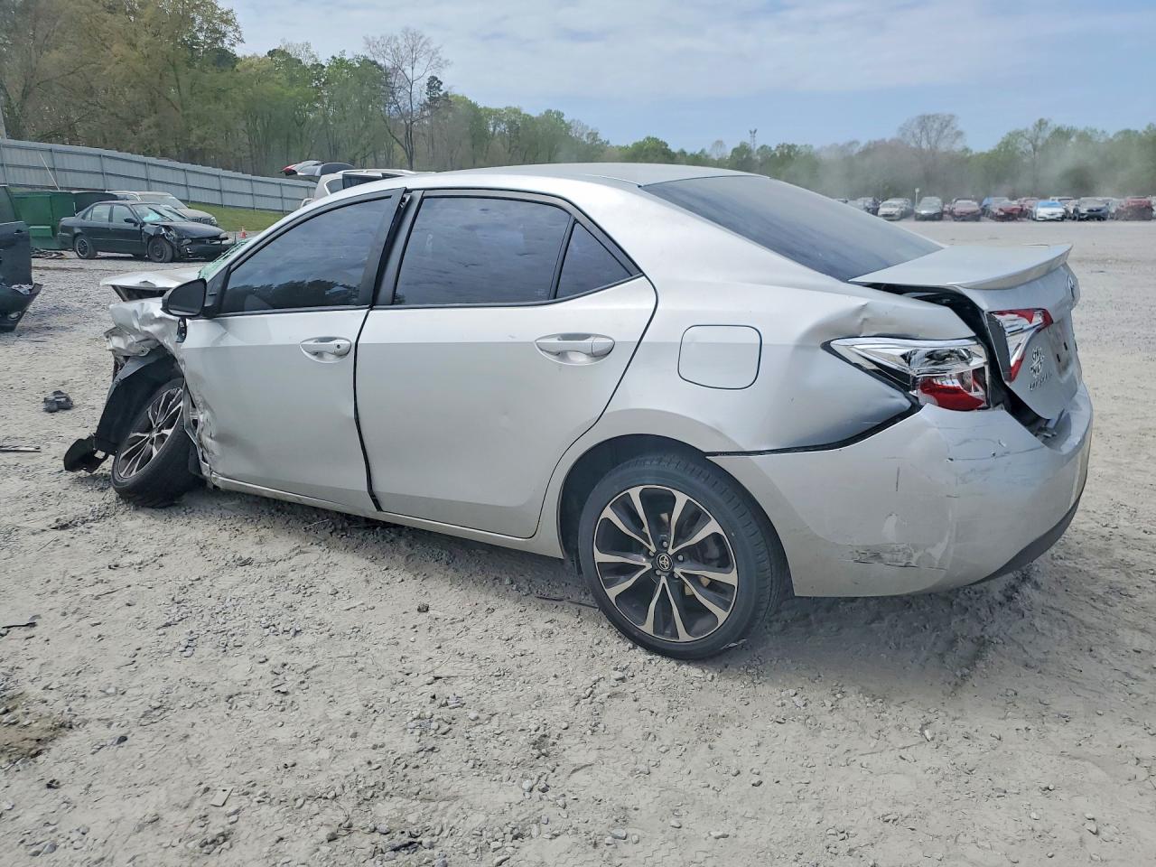 2019 TOYOTA COROLLA SE photo 3