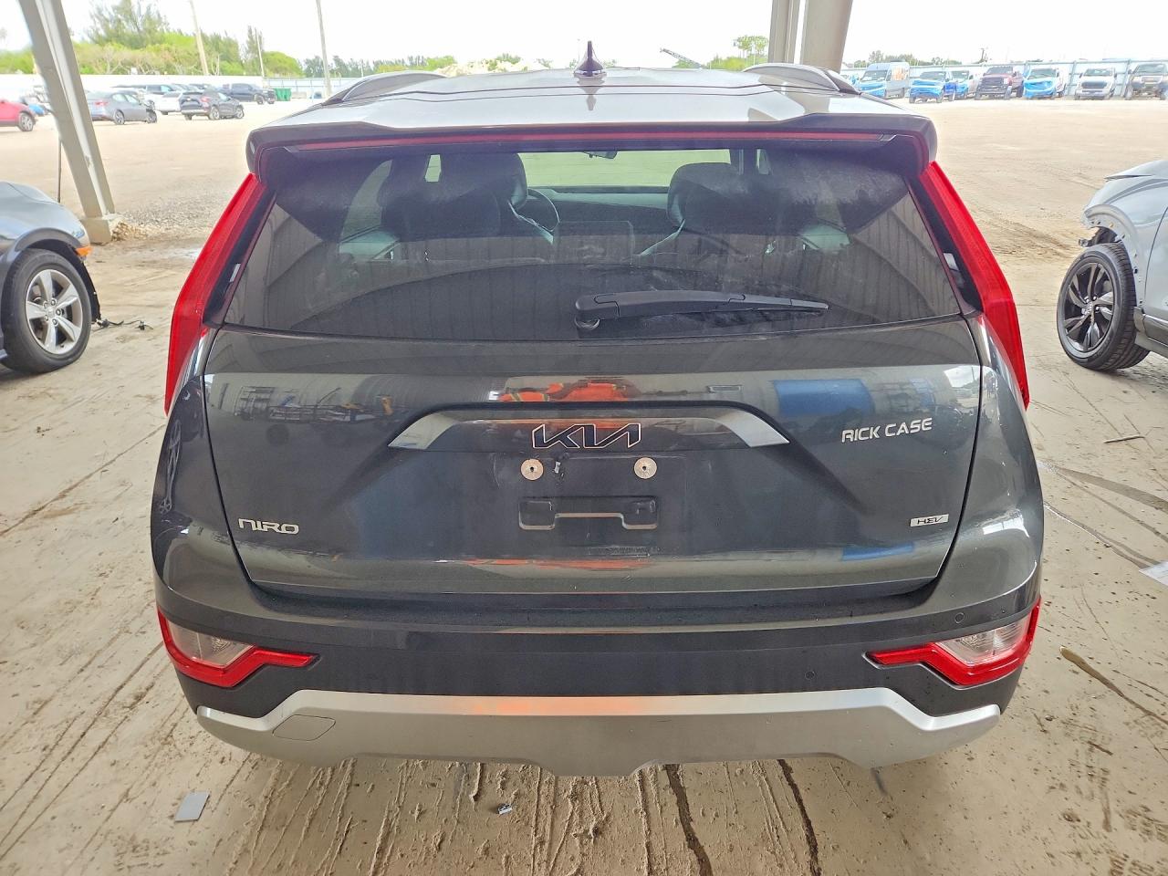 2024 KIA NIRO EX photo 11