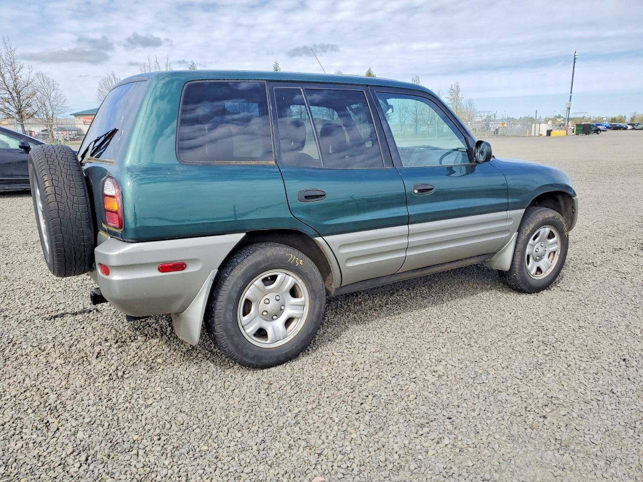 2000 TOYOTA RAV4 BASE photo 5