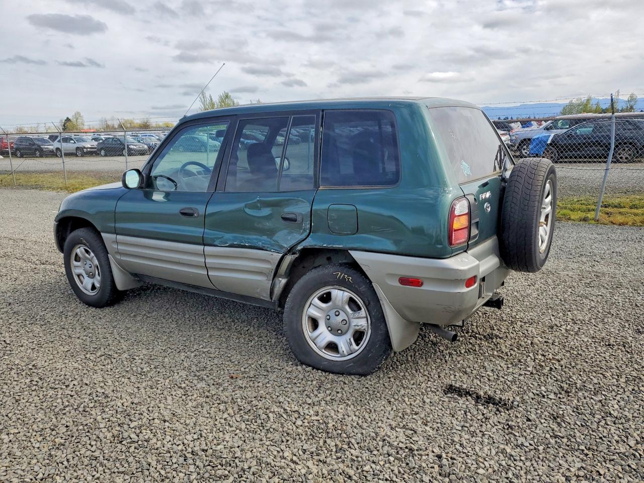 2000 TOYOTA RAV4 BASE photo 3