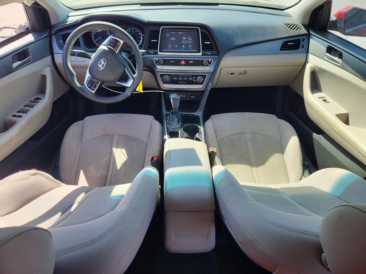 2018 HYUNDAI SONATA SE photo 8