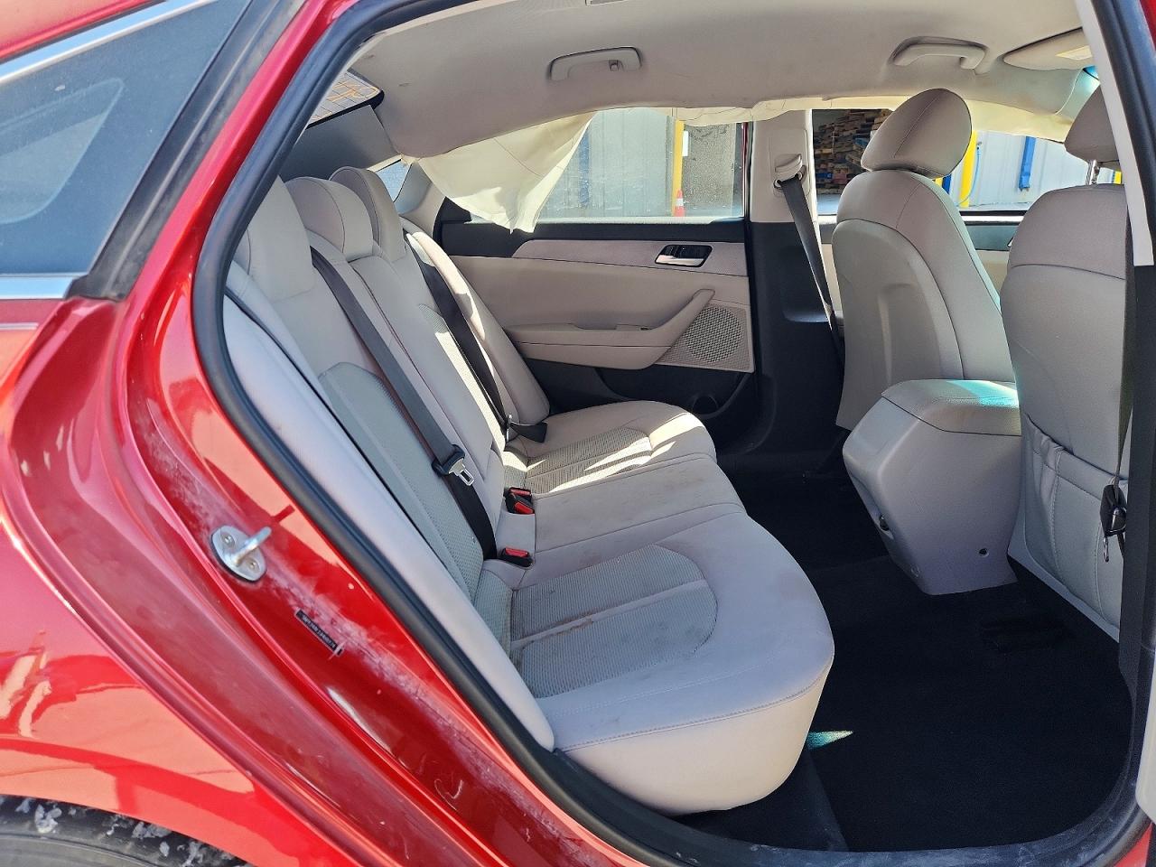 2018 HYUNDAI SONATA SE photo 10