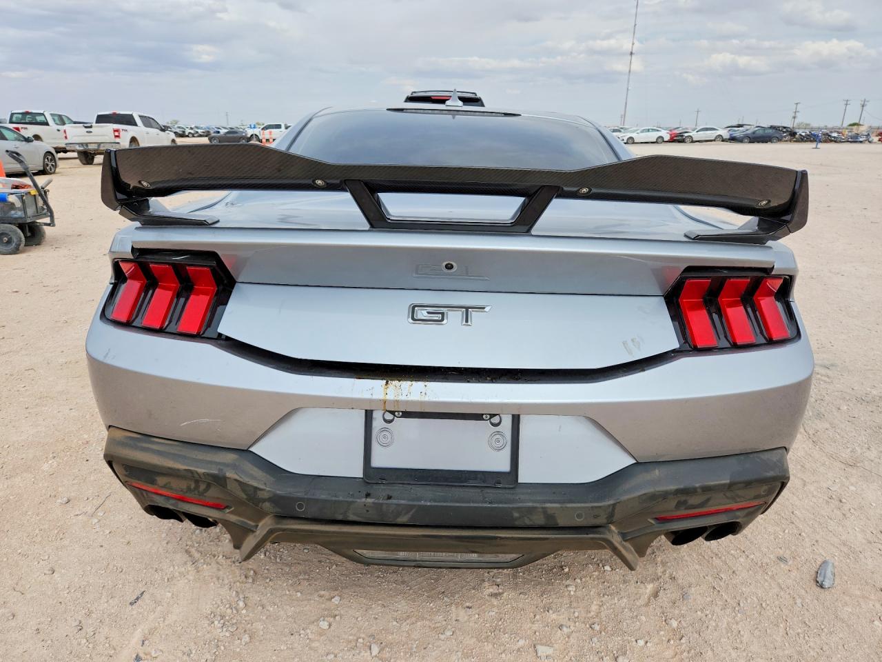 2024 FORD MUSTANG GT photo 6
