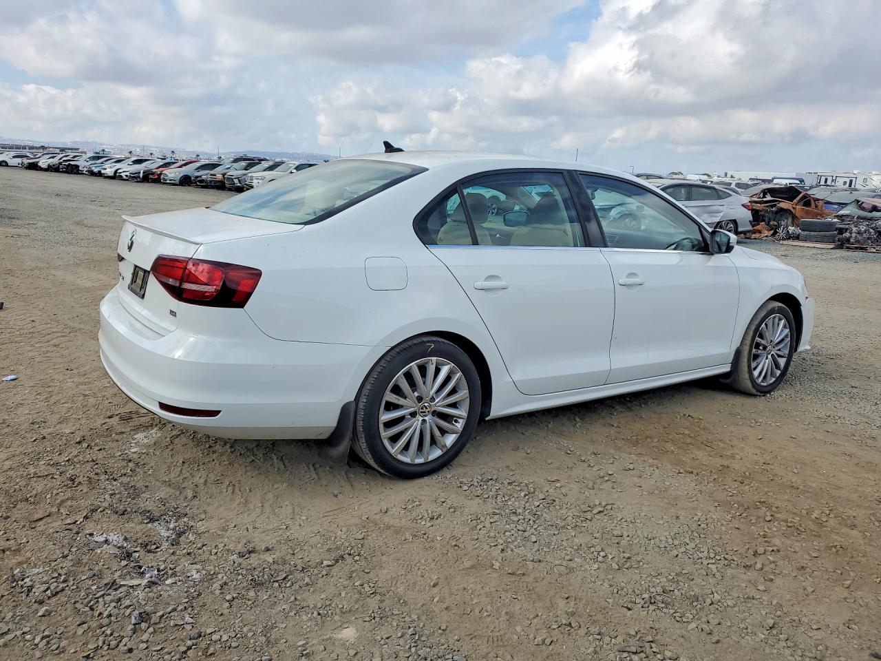 2016 VOLKSWAGEN JETTA SEL photo 7