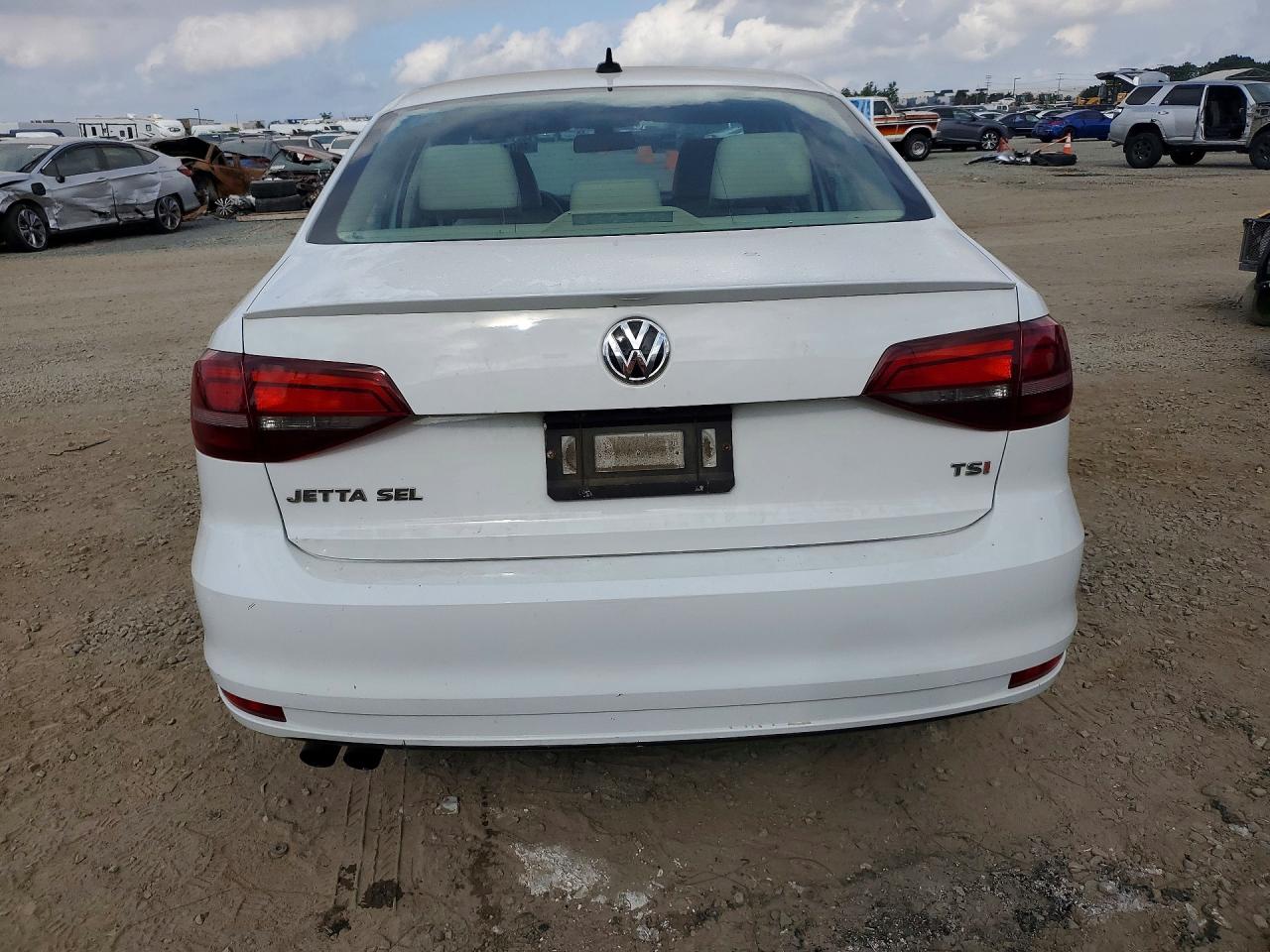 2016 VOLKSWAGEN JETTA SEL photo 16
