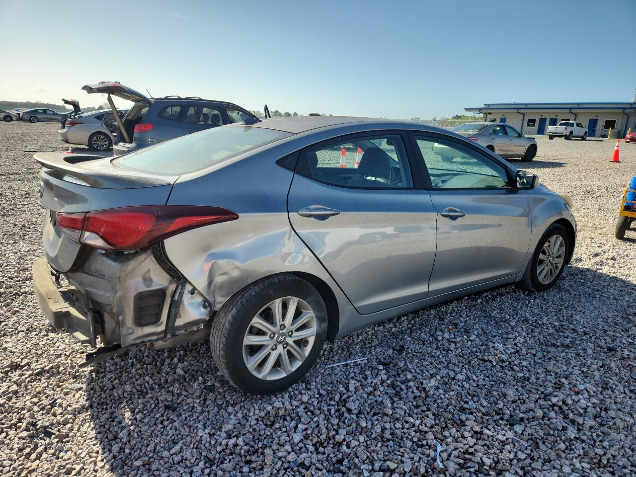 2015 HYUNDAI ELANTRA SE photo 5