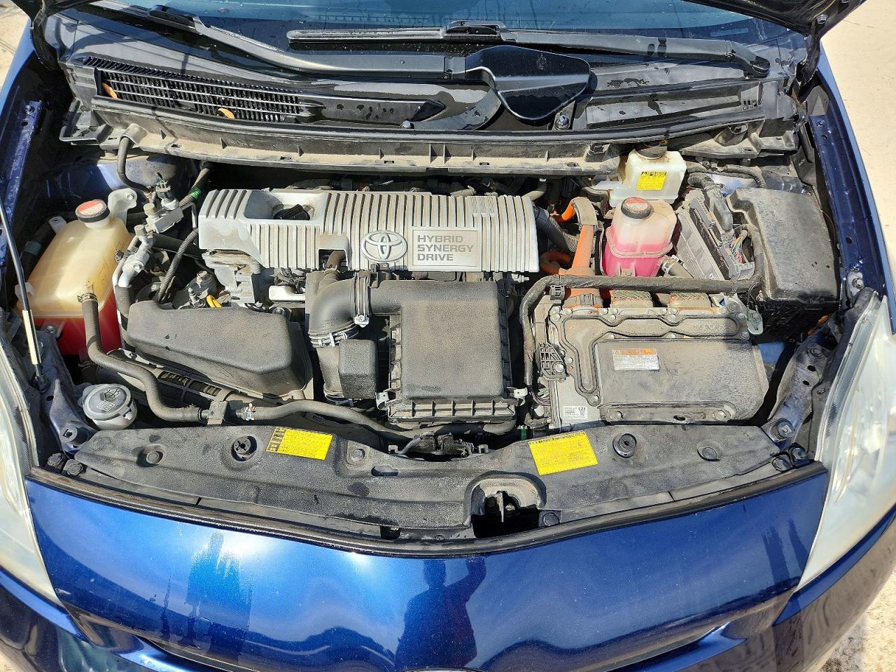 2015 TOYOTA PRIUS THREE photo 21