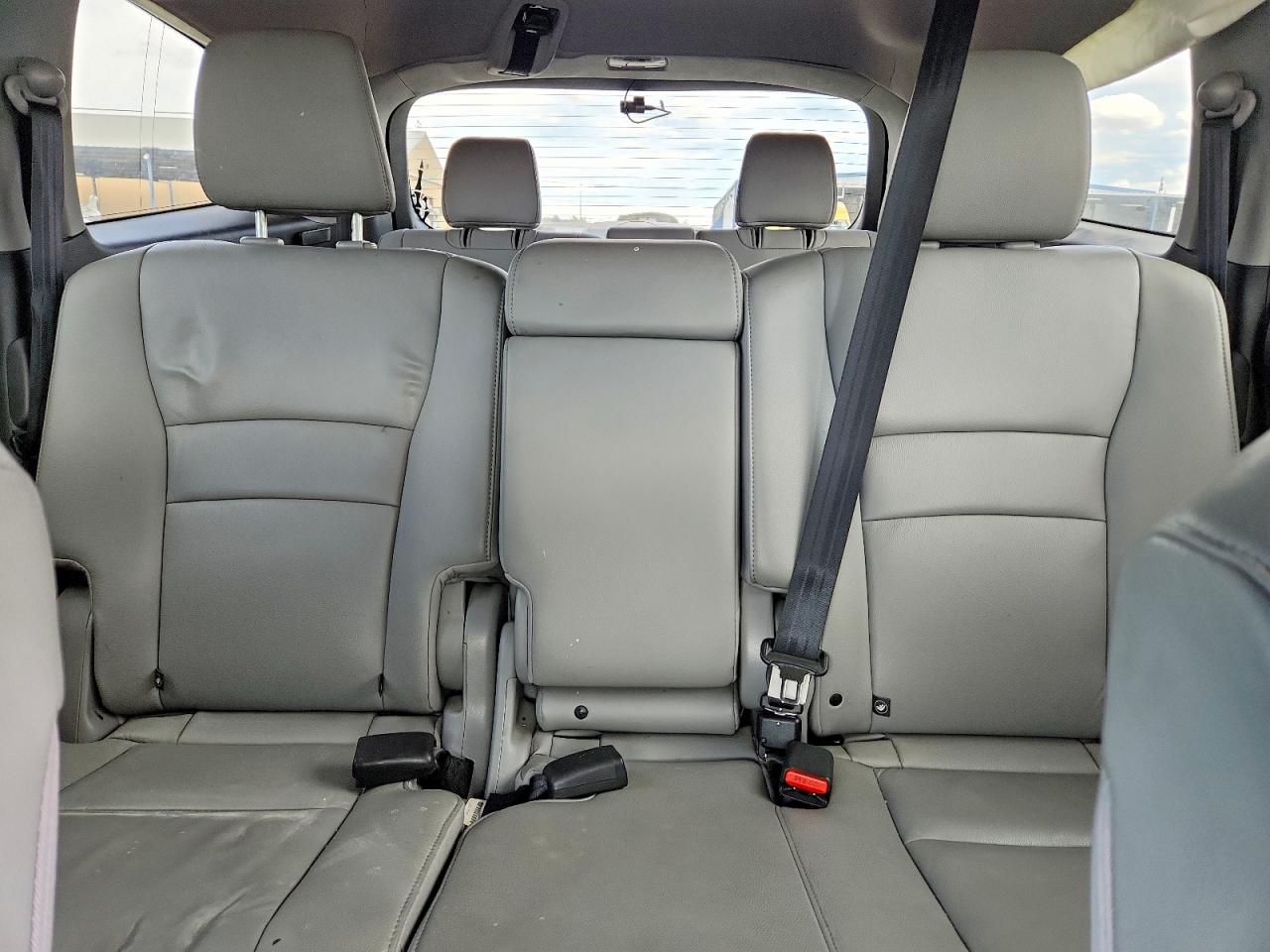 2016 HONDA PILOT EXL photo 28