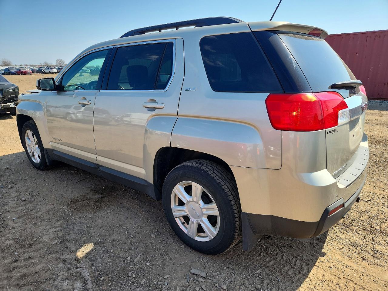 2015 GMC TERRAIN SLT photo 2