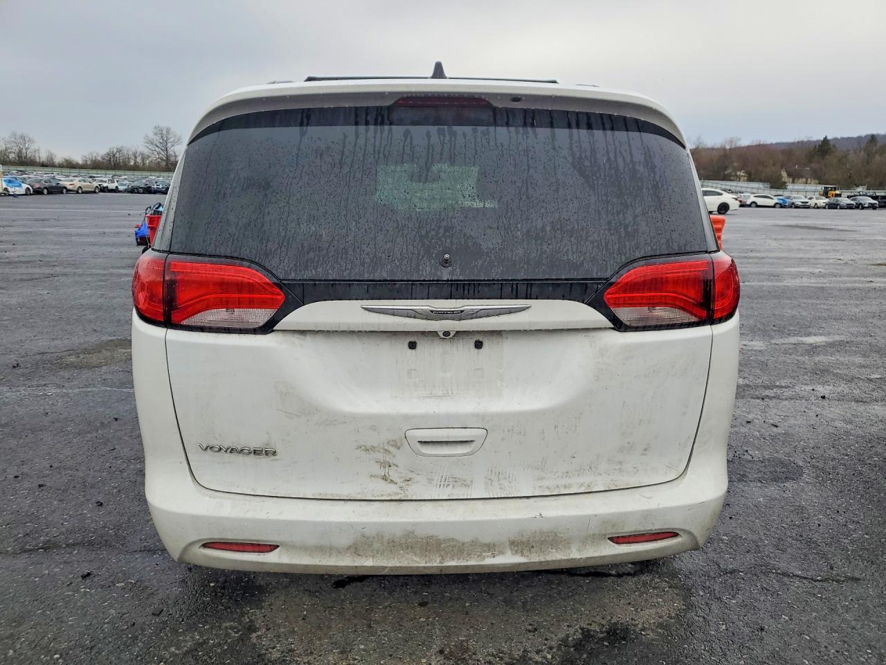 2021 CHRYSLER VOYAGER LXI photo 16