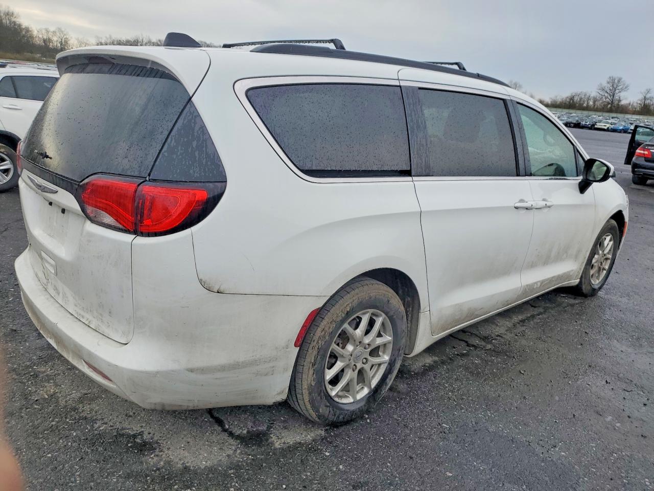 2021 CHRYSLER VOYAGER LXI photo 7