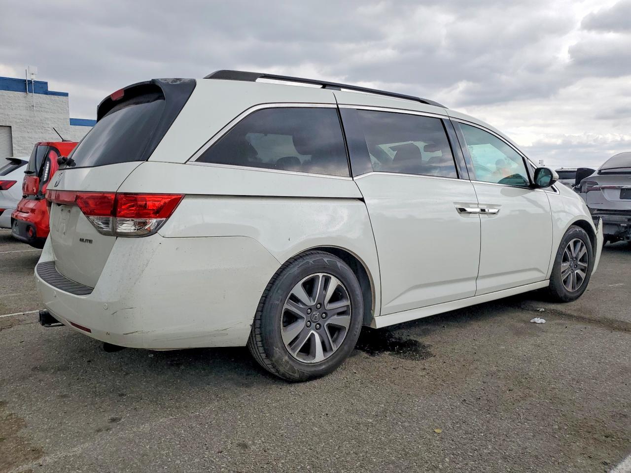 2014 HONDA ODYSSEY TOURING photo 7