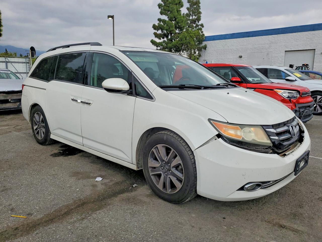 2014 HONDA ODYSSEY TOURING photo 10