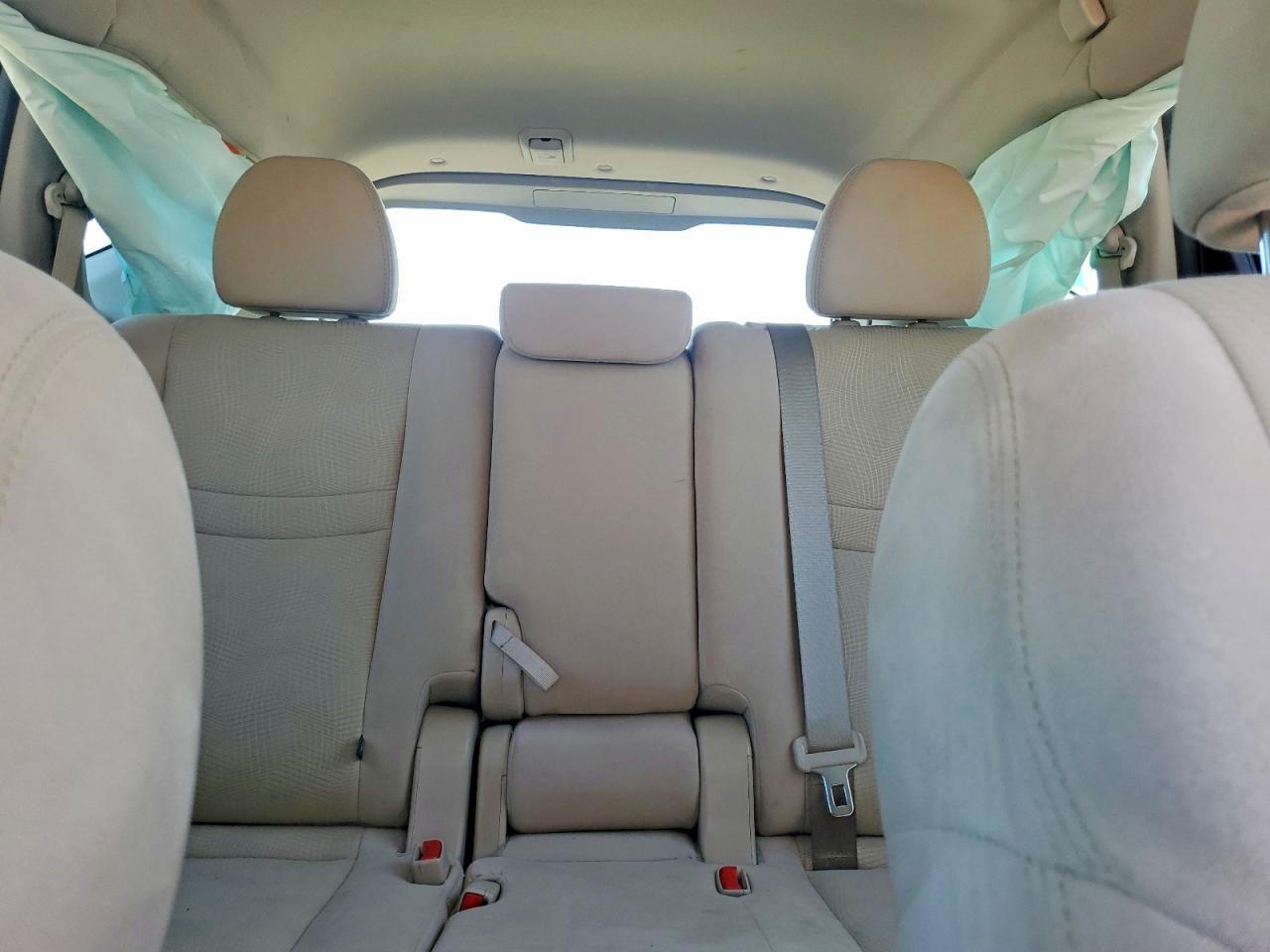 2016 NISSAN ROGUE SV photo 28