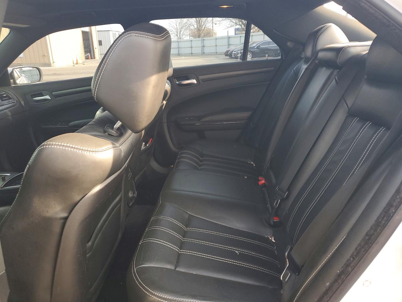 2014 CHRYSLER 300 S photo 10