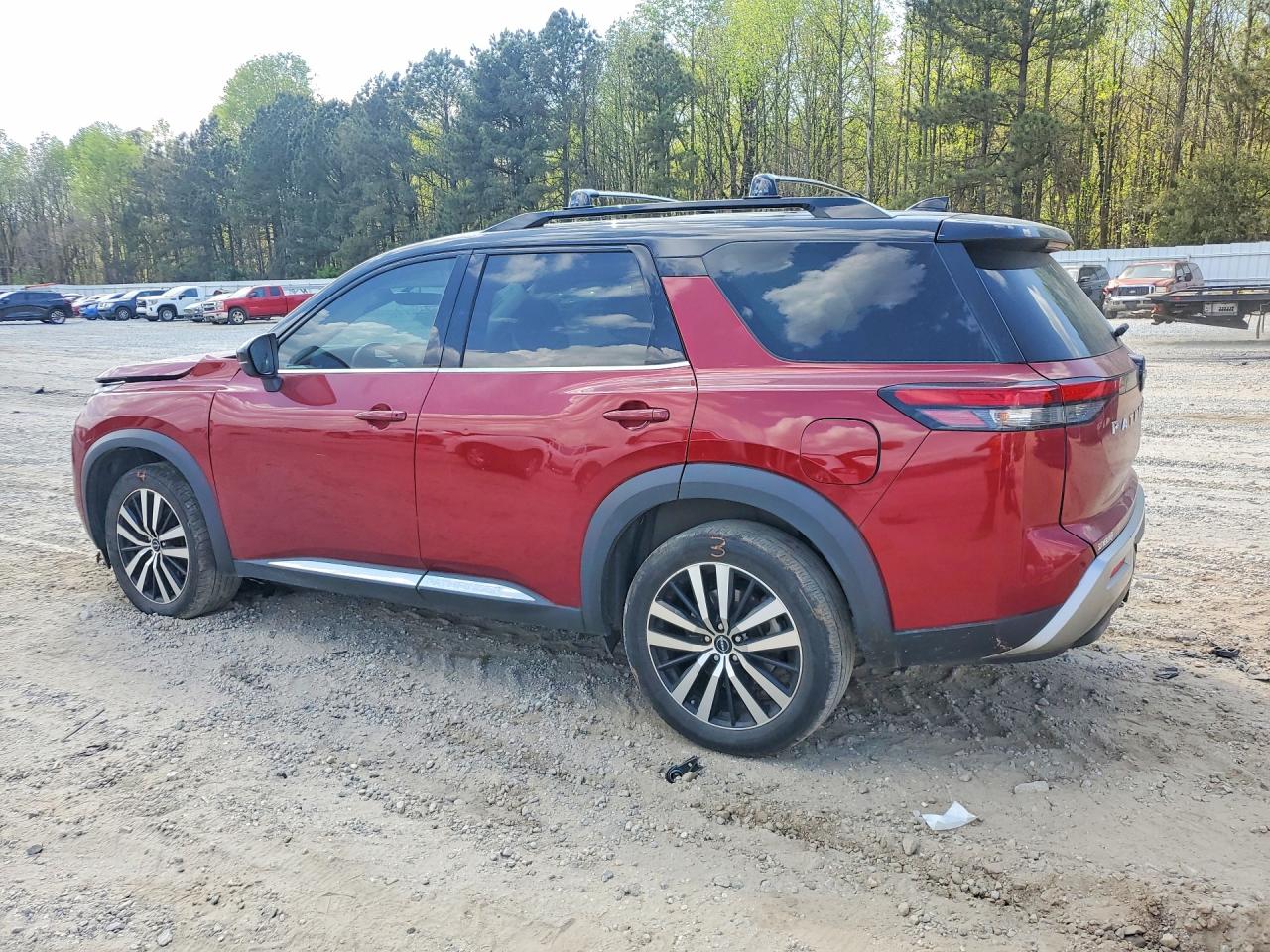 2023 NISSAN PATHFINDER PLATINUM photo 4