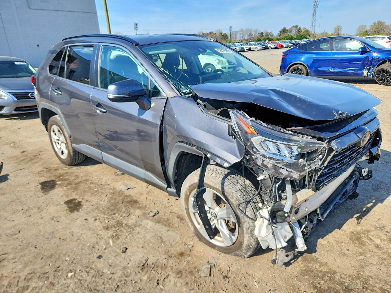 2019 TOYOTA RAV4 XLE photo 7