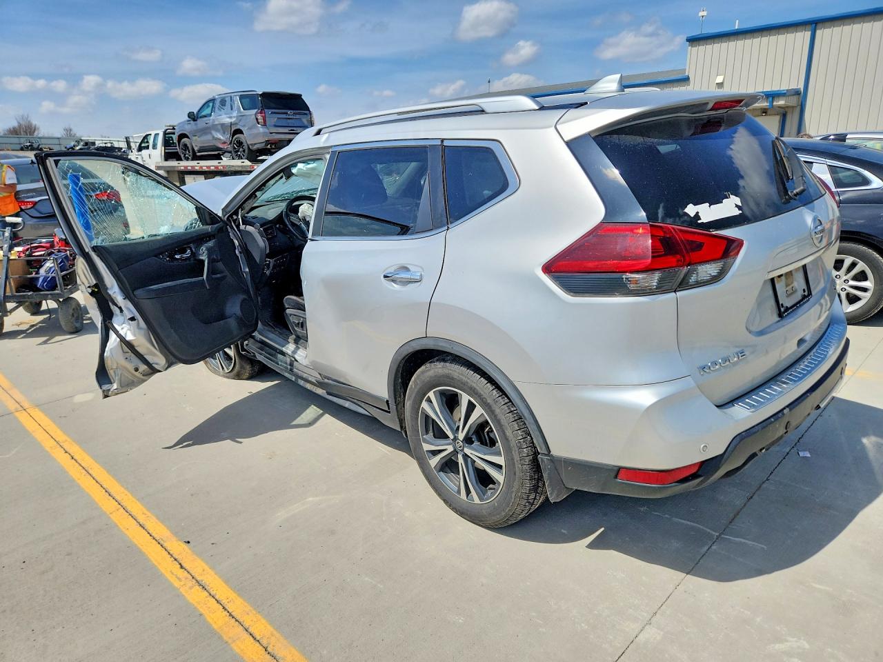 2020 NISSAN ROGUE SV photo 4
