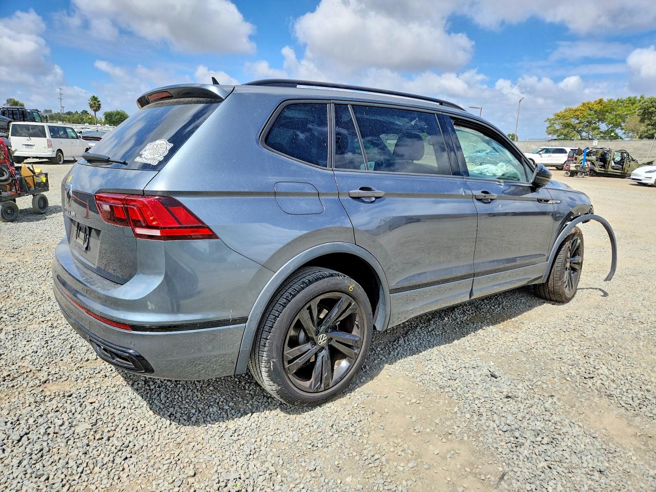 2024 VOLKSWAGEN TIGUAN photo 7