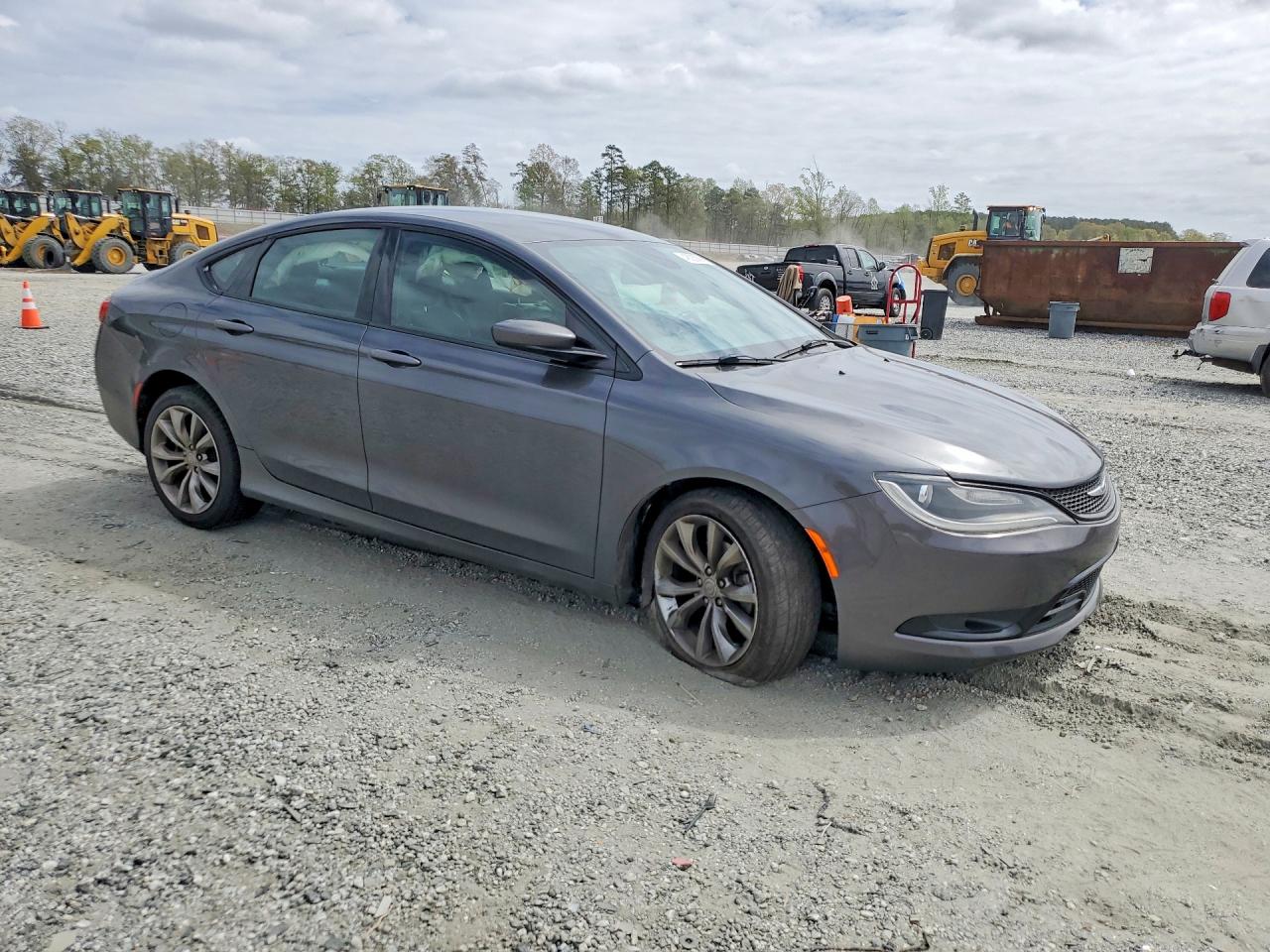 2015 CHRYSLER 200 photo 4