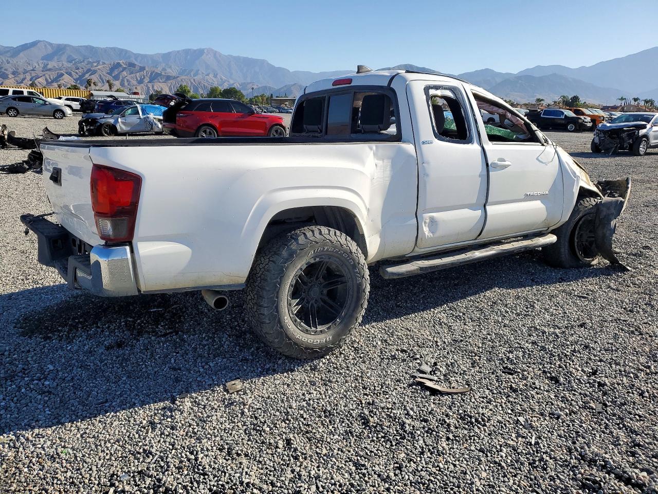 2019 TOYOTA TACOMA SR5 photo 5