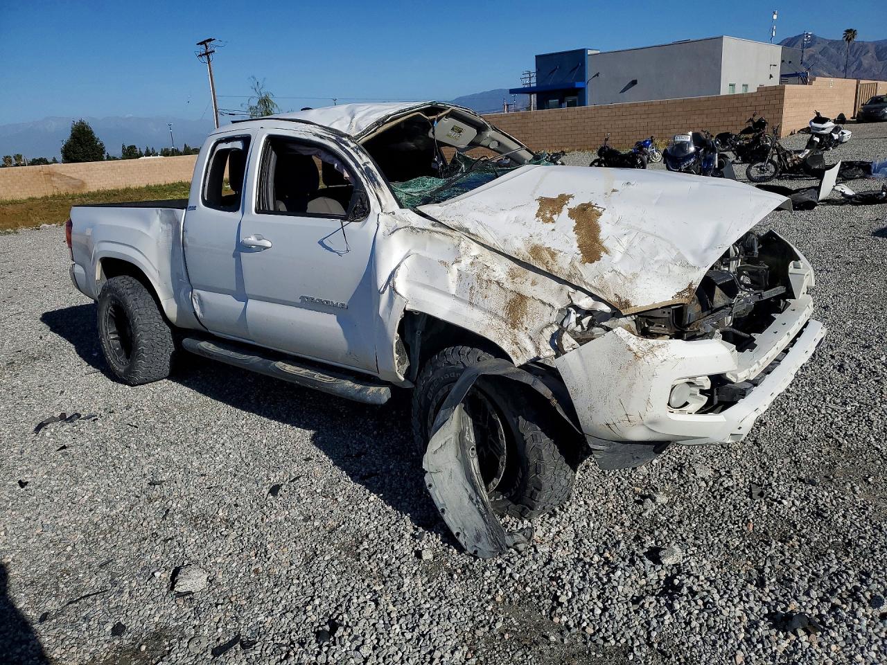 2019 TOYOTA TACOMA SR5 photo 7