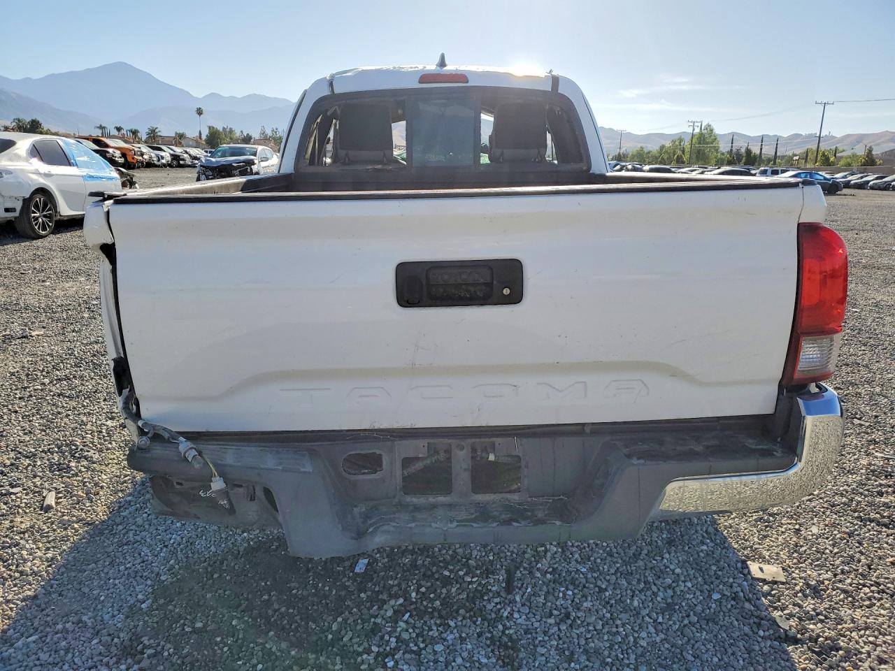 2019 TOYOTA TACOMA SR5 photo 11