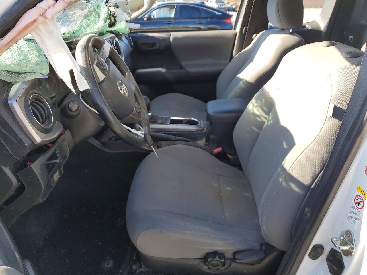 2019 TOYOTA TACOMA SR5 photo 13
