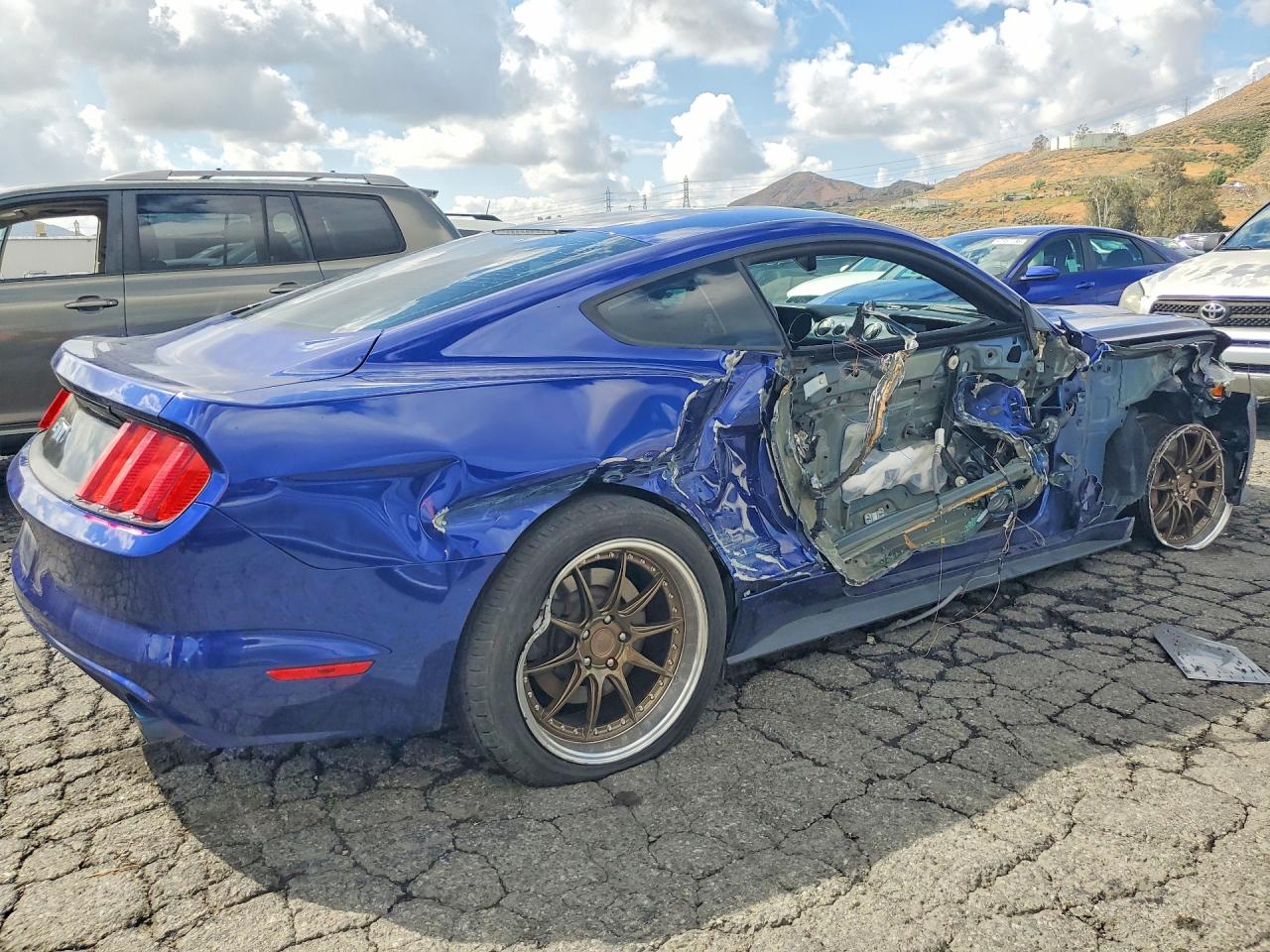 2015 FORD MUSTANG GT photo 3