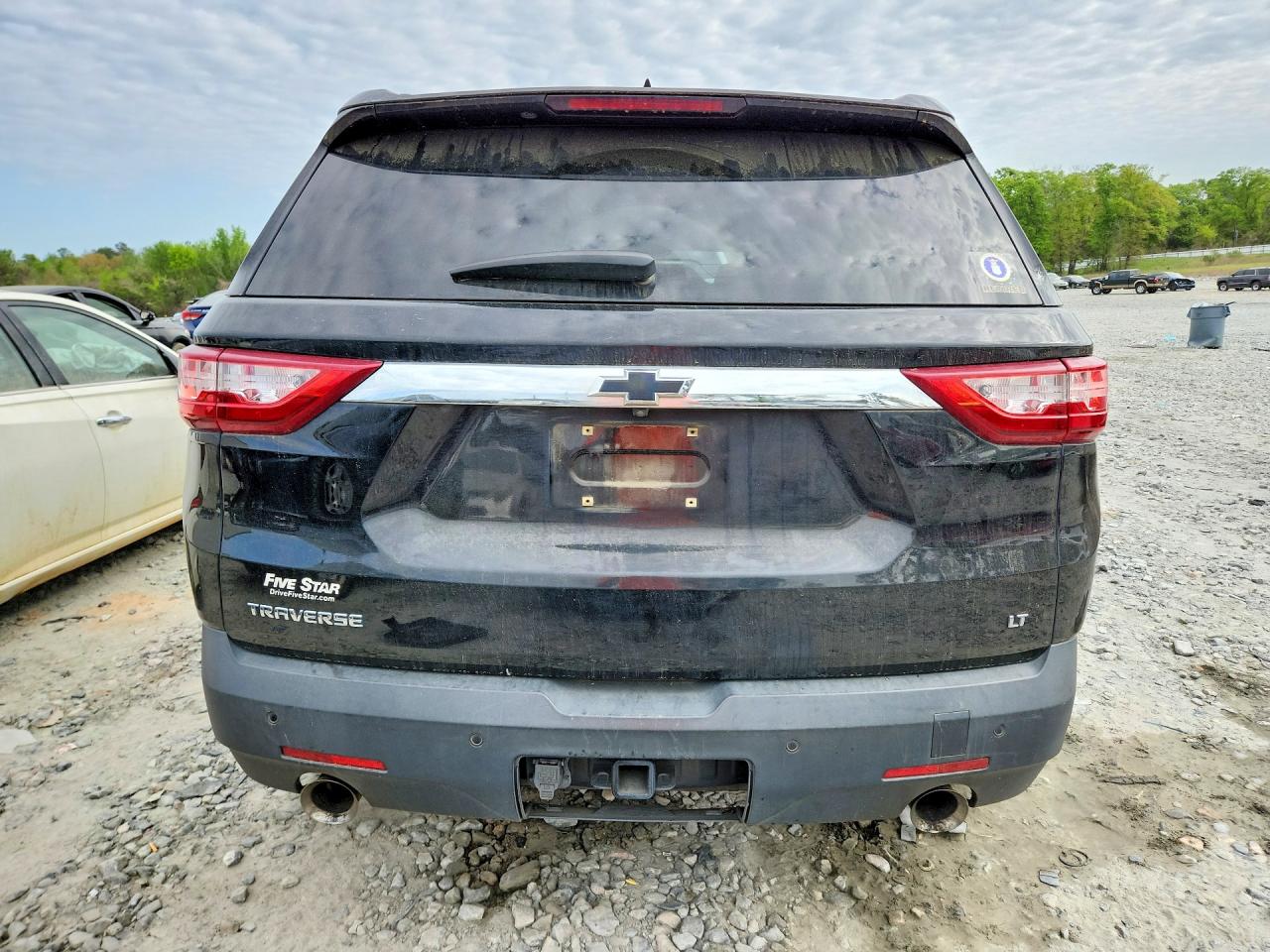 2019 CHEVROLET TRAVERSE LT photo 6