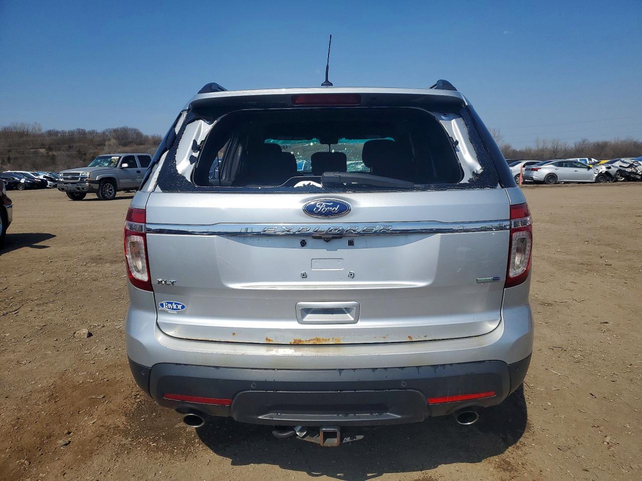 2013 FORD EXPLORER XLT photo 16