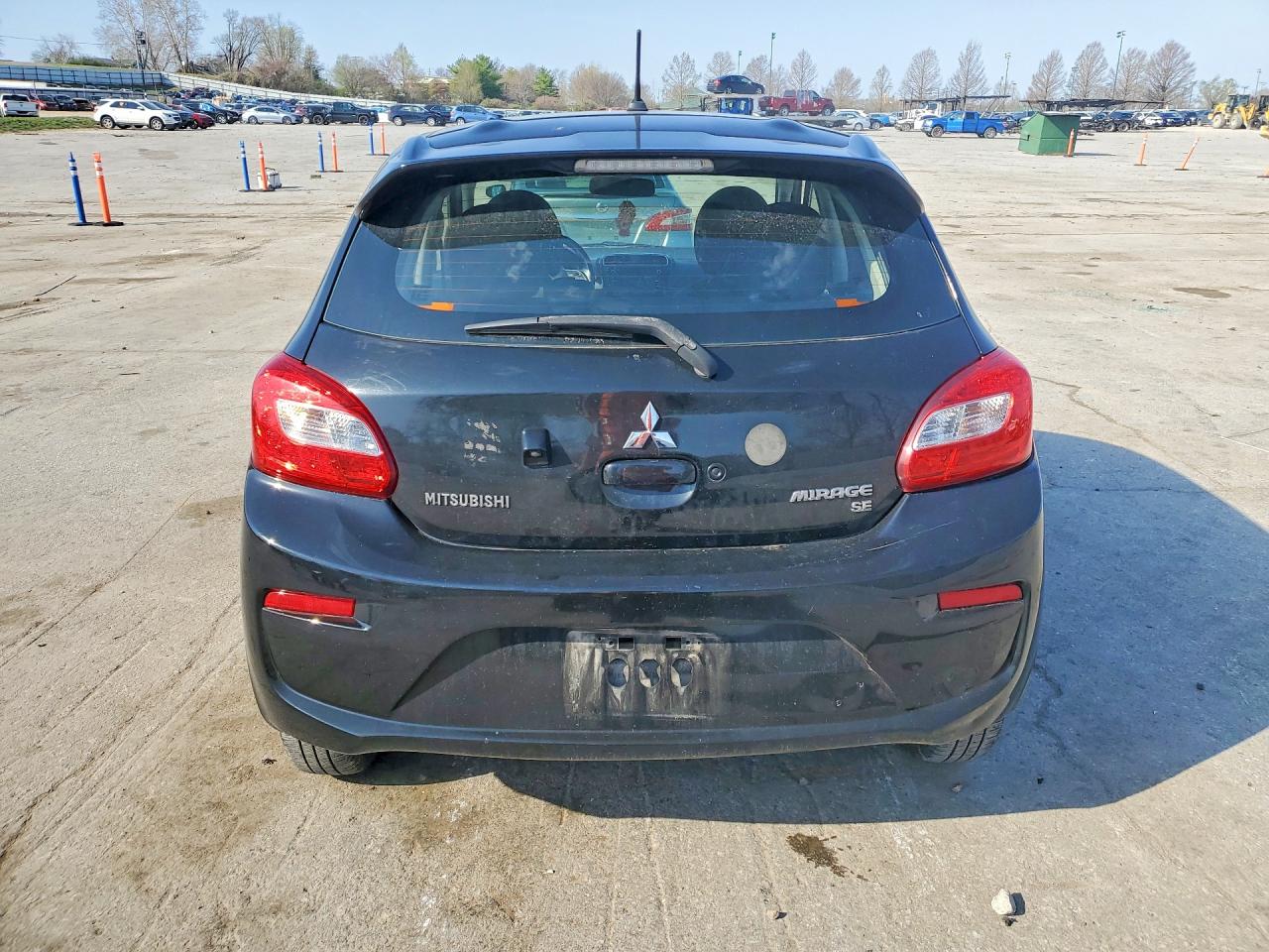 2018 MITSUBISHI MIRAGE SE photo 16