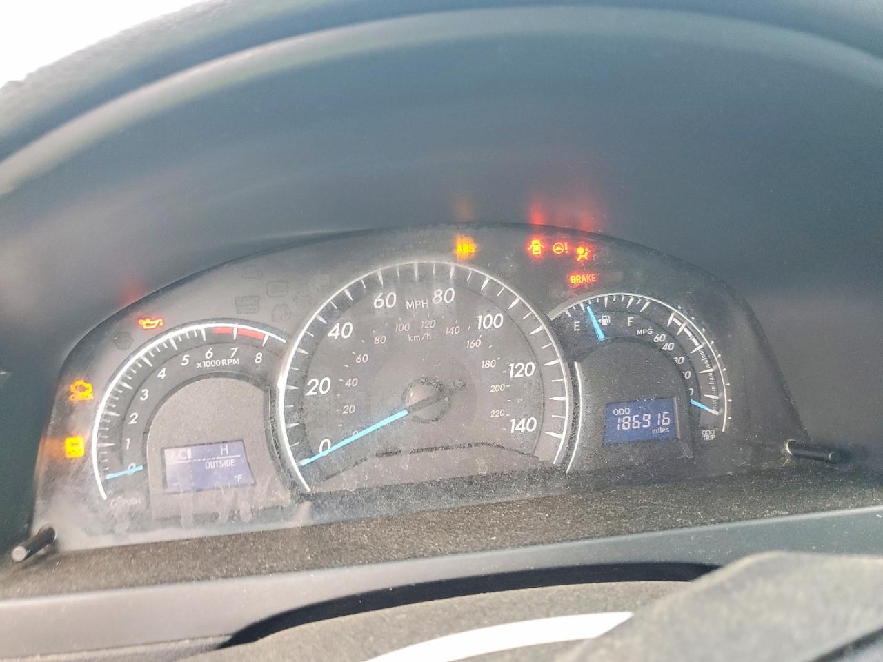 2012 TOYOTA CAMRY XLE photo 17