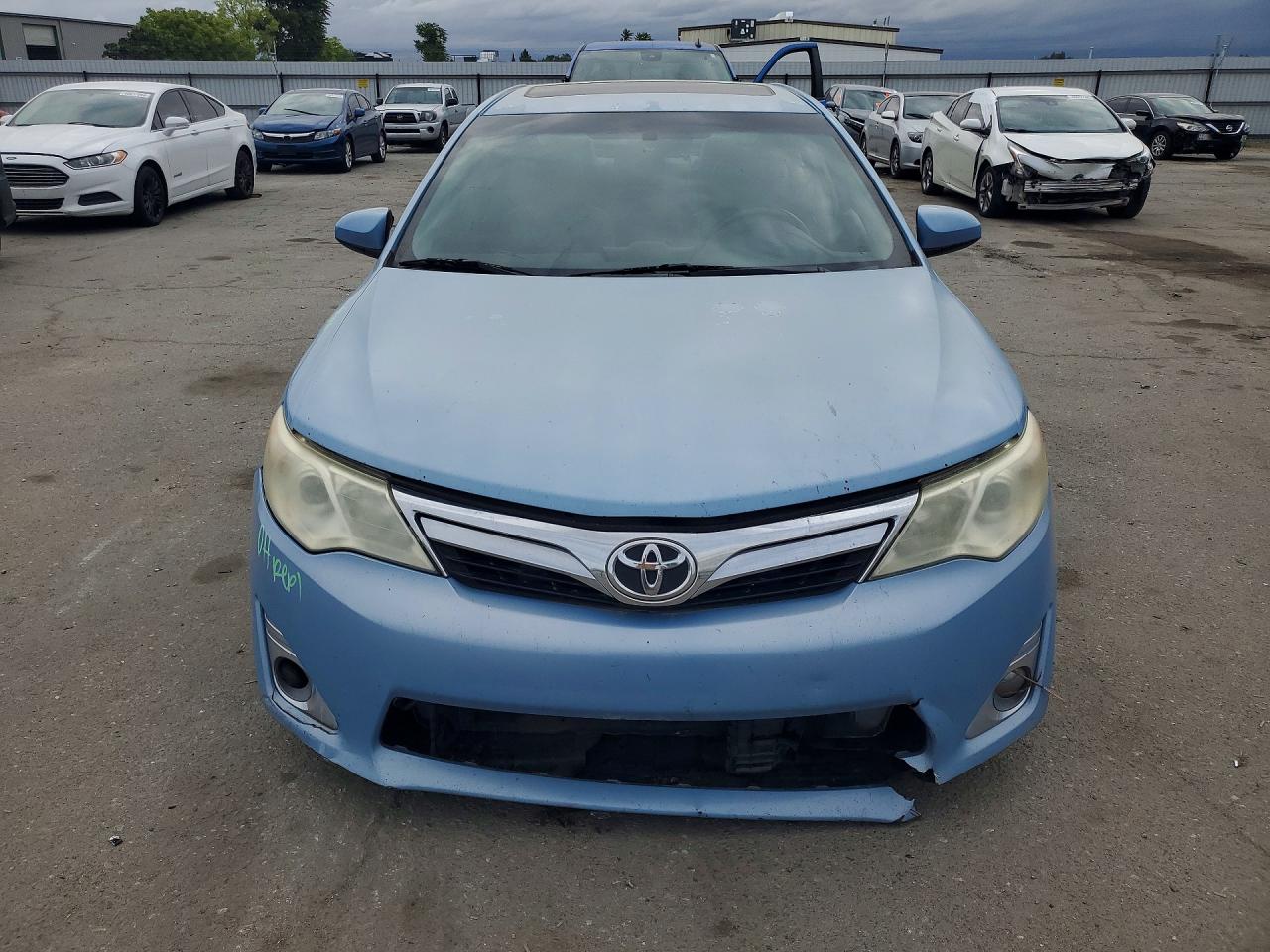 2012 TOYOTA CAMRY XLE photo 9